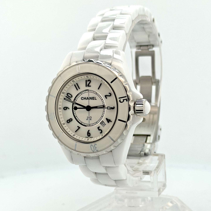 Chanel J-12 Modèle 33 mm Quartz Ceram Blanche