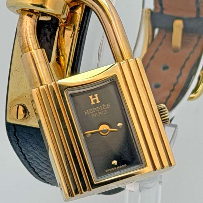 Hermes Kelly Cadenas Plaquée Or Cadran Noir