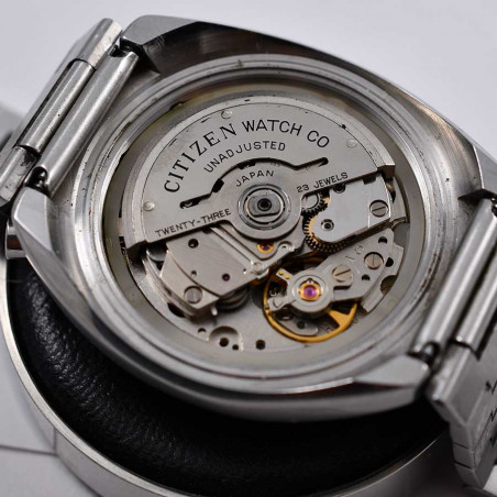 Citizen-BullHead-Brad-Pitt-Panda-Dial-1977-montres-vintage-aix-provence-mostra-store-calibre-mouvement-watches-