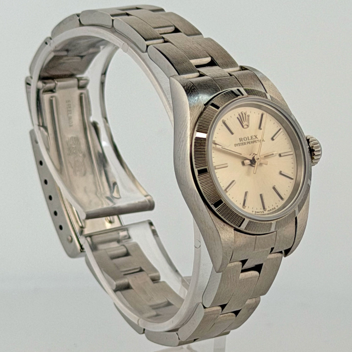 Rolex Oyster Perpetual 26 Lunette Strillée