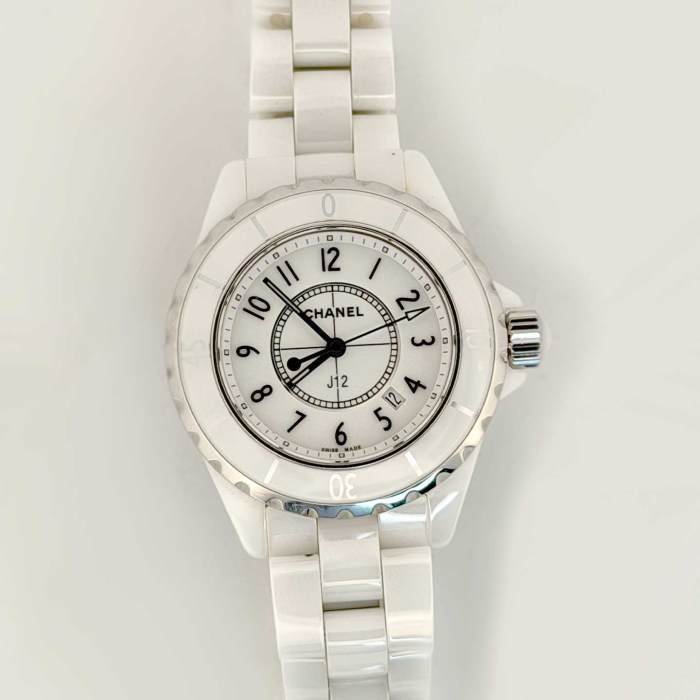 Chanel J-12 Quartz Blanche Petit Modèle 33 MM