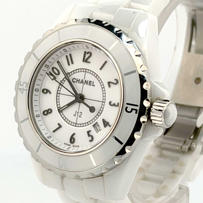 Chanel J-12 Quartz Blanche Petit Modèle 33 MM