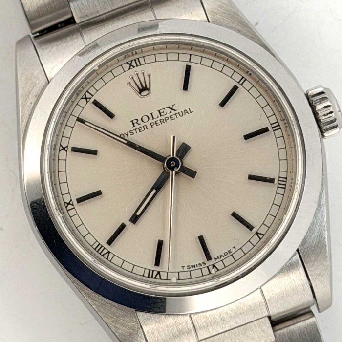 Rolex Oyster Perpetual 31 Cadran Argenté
