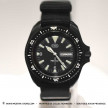 montre-militaire-cwc-royal-navy-300-special-boat-service-black-reorg-mostra-store-aix-combat-diver-uk-limited-edition-collection