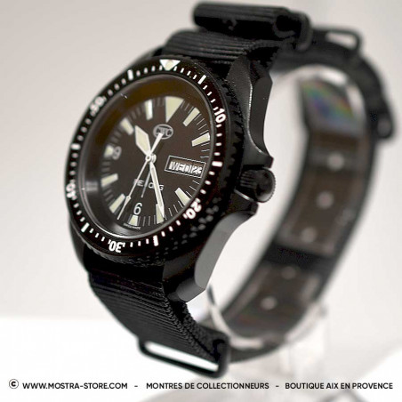 cwc-royal-navy-300-special-boat-service-black-reorg-mostra-store-aix-combat-diver-uk-limited-edition-collection-montre-militaire