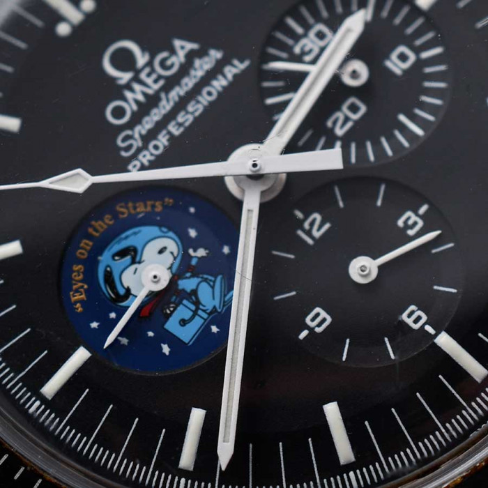 Omega speedmaster snoopy award