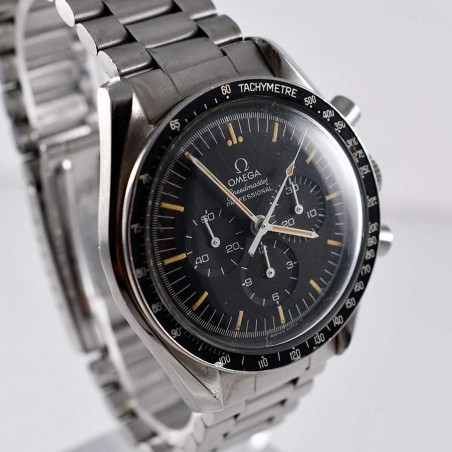 chronographe-omega-speedmaster-seventies-big-s-guilt-vintage-series-nasa-1977-mostra-store-aix-provence-france