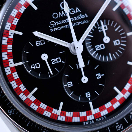 detail-cadran-montre-omega-speedy-tuesday-speedmaster-tintin-collection-occasion-boutique-aix-en-provence-mostra-store-france