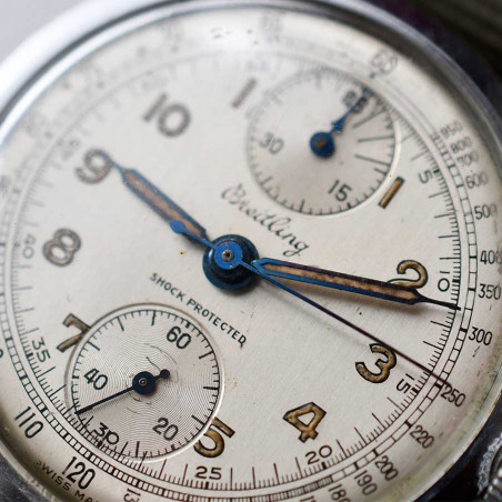 cadran-montre-de-collection-breitling-calibre-venus-170-pilote-chronographe-usnavy-ww2-militaire-vintage-1943-mostra-store-aix