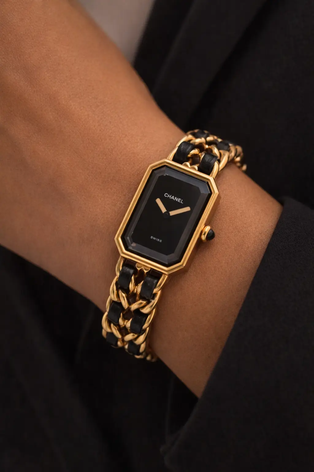 retour-petites-montres-bijoux-cocktail-watches-comment-porter-en-2026-3