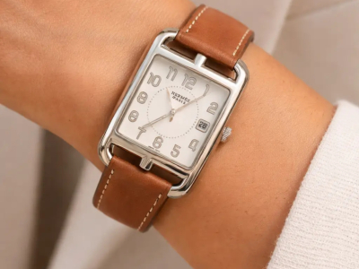 Le retour des petites montres bijoux (cocktail watches) : comment les porter en 2026